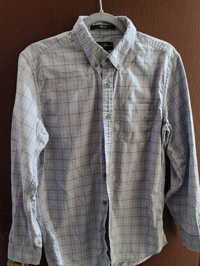 Men's Light Blue Plaid Button-Down Shirt - Classic Casual